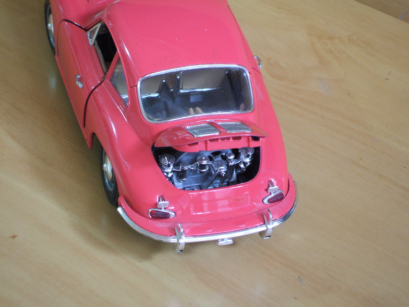 Illustration for article titled PINK PORSCHE 356B 1/18